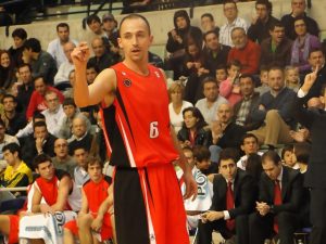 Pedro Robles, entre Estudiantes y Murcia