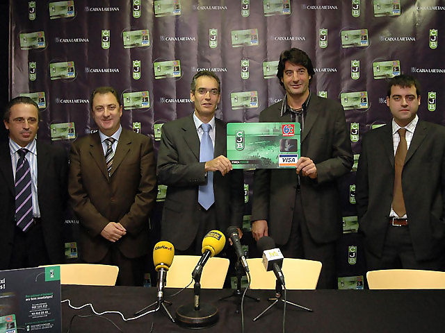 DKV Joventut y Caixa Laietana lanzan la nueva Visa ‘Forca Penya’