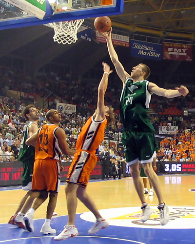 Scariolo:El club debe tener un plan A y B (respecto a Fran Vázquez y la NBA)