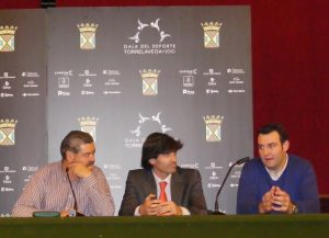 Torrelavega homenajea a los “héroes de la ACB”