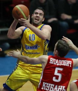 Carlos Cabezas, entre Unicaja, Siena y… Bilbao