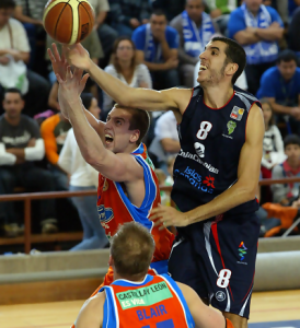 Sergio Olmos completará la batería interior de Valencia Basket; Ogilvy adquiere nacionalidad irlandesa