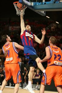 Un Regal FC Barcelona de perfil bajo logra el pase a la Final de la Copa del Rey