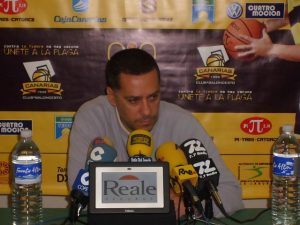 Alejandro Martínez, un año más al frente del CB Canarias