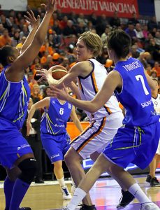 Guía LF 2010-11: Los equipos se renuevan con un sólo objetivo: destronar a Ros Casares. Por abajo, muchos candidatos para tratar de evitar el descenso