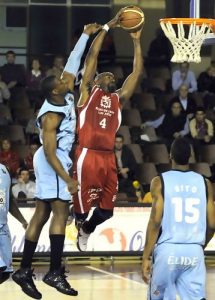 Adecco Oro J.26 (I): Los 46 tantos de valoración de Ryan Humphrey lanzan a Baloncesto León para imponerse con autoridad a Leche Río Breogán en la antesala de la jornada intersemanal