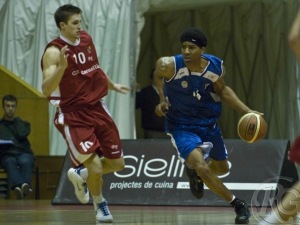 Adecco Oro J.29 (y IV): CBSJ Girona mantiene intactas sus opciones de play off con la contundente victoria ante un Cornellá que evita el descenso directo. Donaldson y Sinanovic comparten MVP (+36)