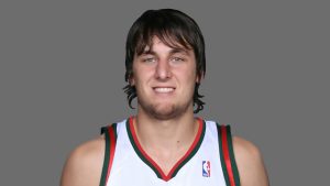 Alcindor, Sikma…y ahora Bogut; los Bucks vuelven a contar con un gran pívot 20 años después