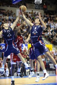 Adecco Oro J.31 (I): CAI Zaragoza levanta el telón a la jornada dando un paso casi definitivo para culminar el ascenso a la ACB. Canarias tropieza por un punto en casa con un certero triple de Pampín