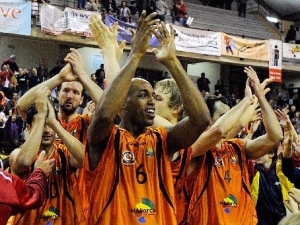 Adecco Oro J.33 (II): Tropiezos de Burgos y Melilla y paso adelante de Menorca, Cáceres y Canarias. Ourense logra la salvación matemática mientras que Axarquía y CBT lucharán por evitar el descenso