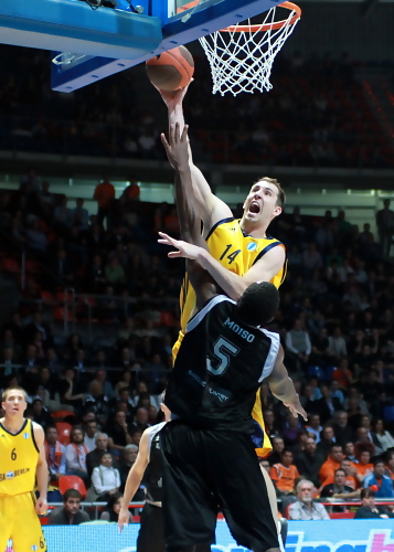 Adam Chubb, el cinco que buscaba el CAI