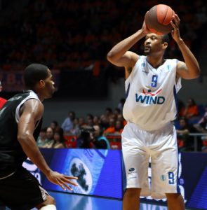 Zoco Europeo: Barbour y Devin Smith vuelven a Turquía y Sharrod Ford a Montegranaro. Pappas continuará en Greciia. Sato a Panathinaikos. Y mucho más
