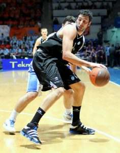 Mumbrú, MVP en Badalona. BBB sigue aspirando a Playoff; DKV, en caída libre