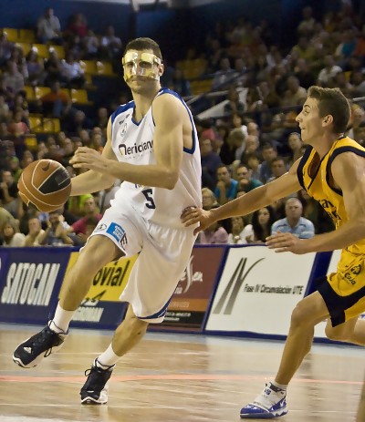 Carlos Cazorla seguirá en Meridiano Alicante