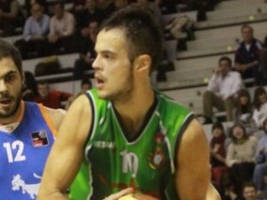 El mejor nacional de la Adecco Plata, Asier Zengotitabengoa, renueva con LOBE Huesca