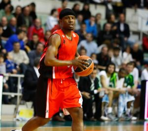 ACB Outside: Shammond Williams firma con Fabi Shoes Montegranaro. Perasovic deja el banquillo de Efes Pilsen