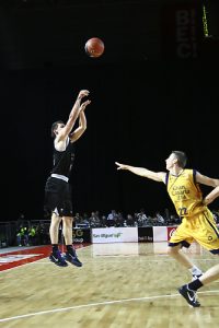 Janis Blums seguirá siendo el francotirador de Bizkaia Bilbao Basket