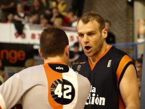 El conflicto entre la ACB y los árbitros podría parar la liga. Análisis de un conflicto que viene de lejos