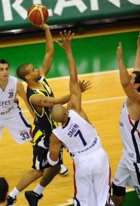 Fenerbahce se lleva el título de liga en Turquía