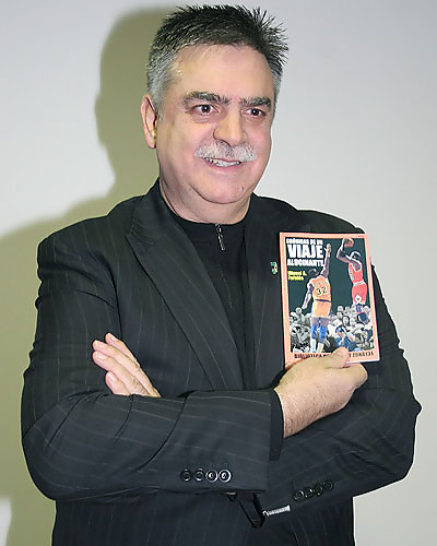 Miguel Ángel Forniés emocionó, hasta, al menos nostálgico con sus Crónicas de un viaje alucinante