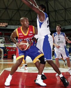 El exACB Jerod Ward ‘cortado’ por Montecatini