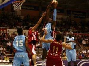 Jeff Adrien y Jakim Donaldson, ‘Adecco Power’ en la Summer League de Orlando
