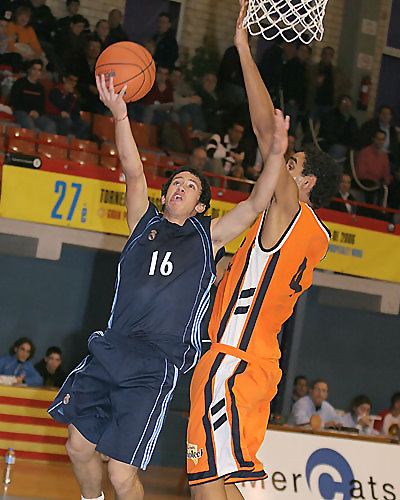 Claudio Fonseca recibe su primera oportunidad con Pamesa