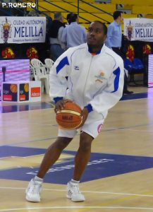 Golpe de efecto del CB Murcia con el fichaje del escolta cotonú Michael Umeh