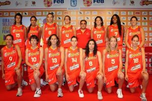 Sancho Lyttle lidera una preselección para el Mundial marcada por los regresos de Marta Fernández y Nuria Martínez. También se presenta el calendario de la LF 2010-11 con la duda de Olesa