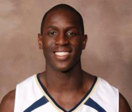 Ourense comienza a dar forma a su plantilla con la incorporación de Moses Ehambe, alero con pasaporte congoleño