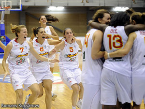 Suerte dispar para las selecciones femeninas en cuartos de final. La Sub-20 gana con épica, la Sub-17 cae con lógica