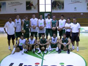 Pablo Almazán, Iván Martínez y  Alejandro Abrines, primeros fichajes de un Clínicas Rincón que ya trabaja