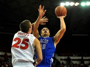 El rookie británico Andrew Bennett se convierte en el referente ofensivo del Lan Mobel ISB