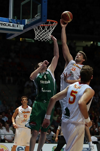 España también gana contracorriente