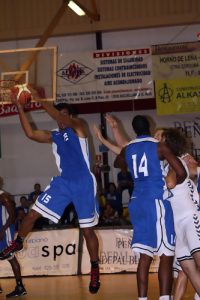 Devin Wright, poderío en la pintura para Fundación Adepal Alcázar