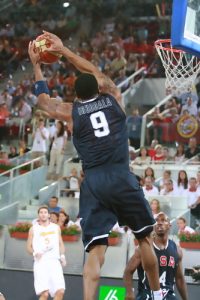 NBA Playoffs: La fe en el colectivo permite seguir vivos a los 76ers. Lakers salvan los muebles gracias a su acierto desde el tiro libre