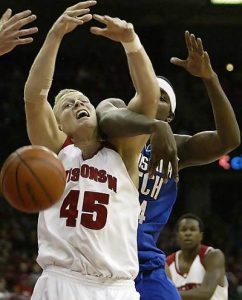 Joe Krabbenhoft, un alero de garantías para un Lleida Básquet que tratará de incorporar a Aloysius Anagonye