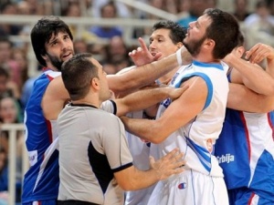 Camino a Turquía: Ya hay sanciones para Serbia y Grecia. Nocioni, otro que dice adiós al Mundial