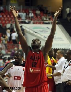 Resumen Mundobasket 2010 (Jor. IV): Alemania, eliminado por Angola. España da señales de vida. Eslovenia se lleva un bonito duelo ante Brasil. Puerto Rico muy cerca de la sorpresa ante Turquía.