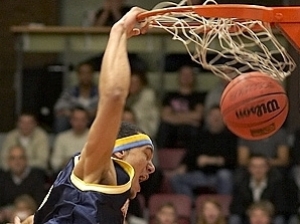 Anthony Paez apuntala el juego exterior del Lan Mobel ISB