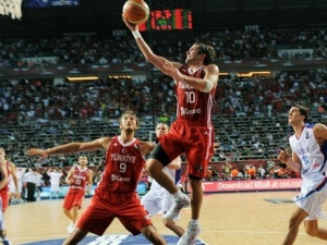 Mundobasket 2010: La pasión turca puede con el talento serbio
