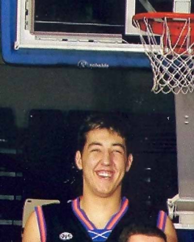 Ionut Dragusin, una torre para el Bruesa