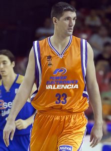 Bruno Sundov se gana un sitio en la plantilla del Power Electronics Valencia