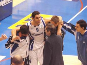 César Bravo es operado de gravedad