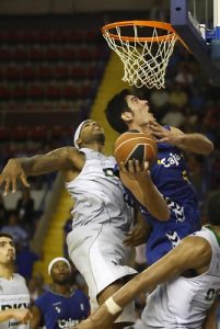 Bullock ya decide en Sevilla y Cajasol se impone al DKV Joventut (85 – 80)