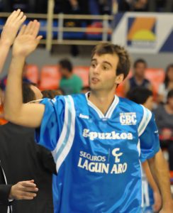 El Iraurgi de Adecco Plata incorpora a Lander Lasa