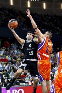 Solobasket <i>One on One</i> Playoff ACB 2011 (II): Power Electronics Valencia <i>vs</i> Bizkaia Bilbao Basket