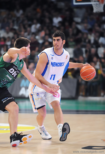 LOBE Huesca consigue la cesión de Miki Servera