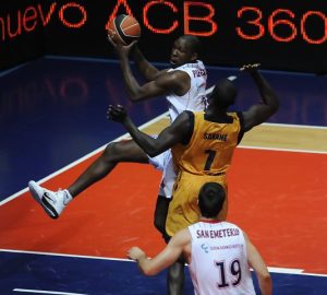 Pietrus deja Vitoria con probable destino Valencia