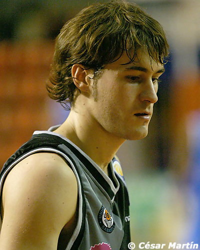 Los bases Cristian Oliva y Álex González, renovados en sus respectivos equipos